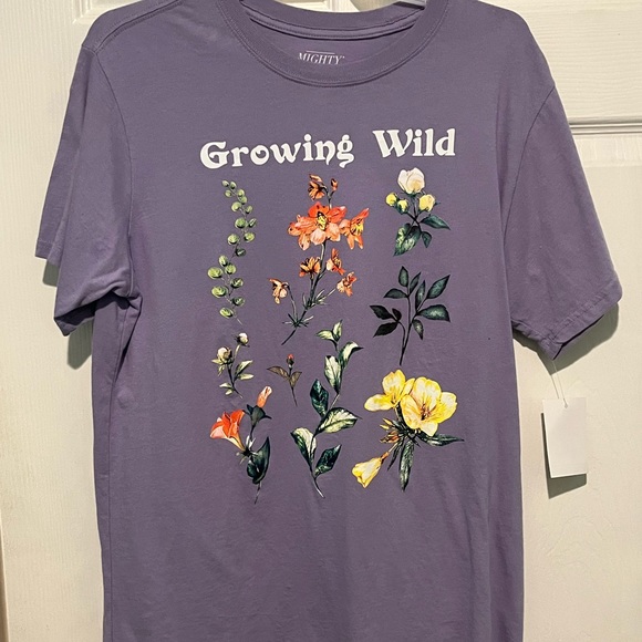 NWT. Mighty Fine Wild Flowers Oversized Tee. - Picture 3 of 5